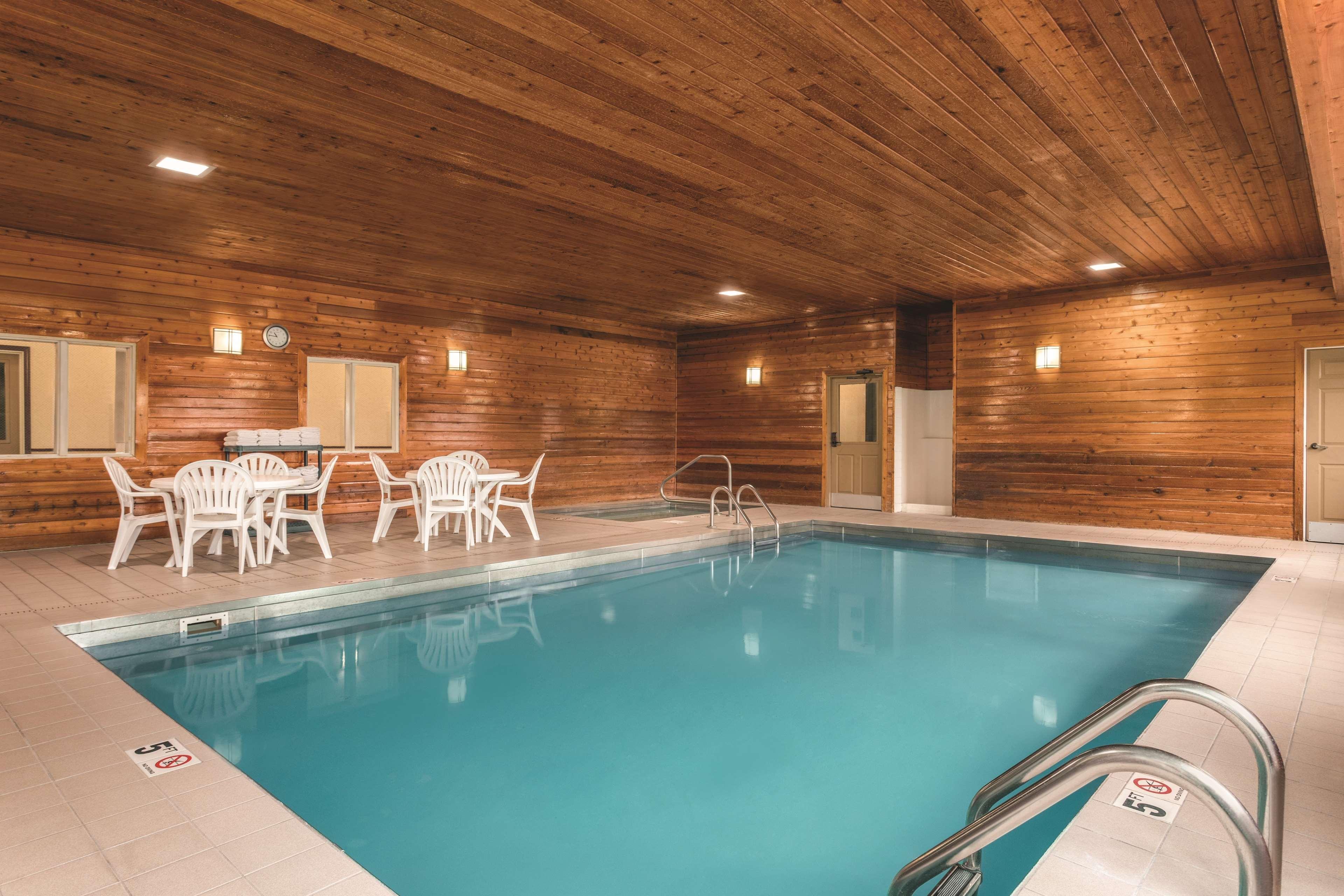 Country Inn & Suites By Radisson, Dakota Dunes, Sd Exterior photo